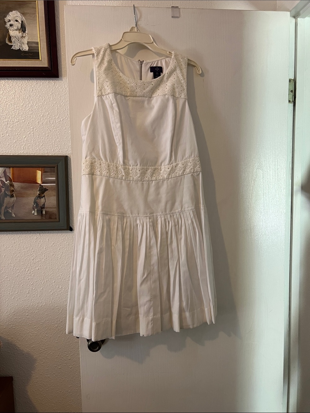 NYDJ White Sleeveless Eyelet Trim Pleated Sundress